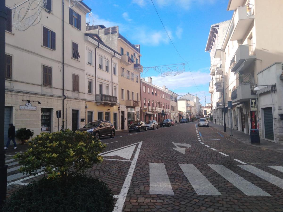 Appartamento Centro Storico مونفالكوني المظهر الخارجي الصورة